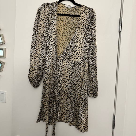 And other stories animal print wrap dress worn once - Picture 2 of 4